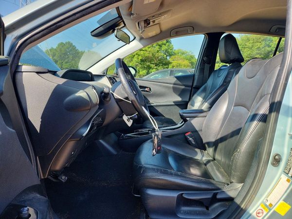 2017 TOYOTA PRIUS