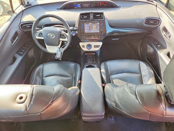 2017 TOYOTA PRIUS