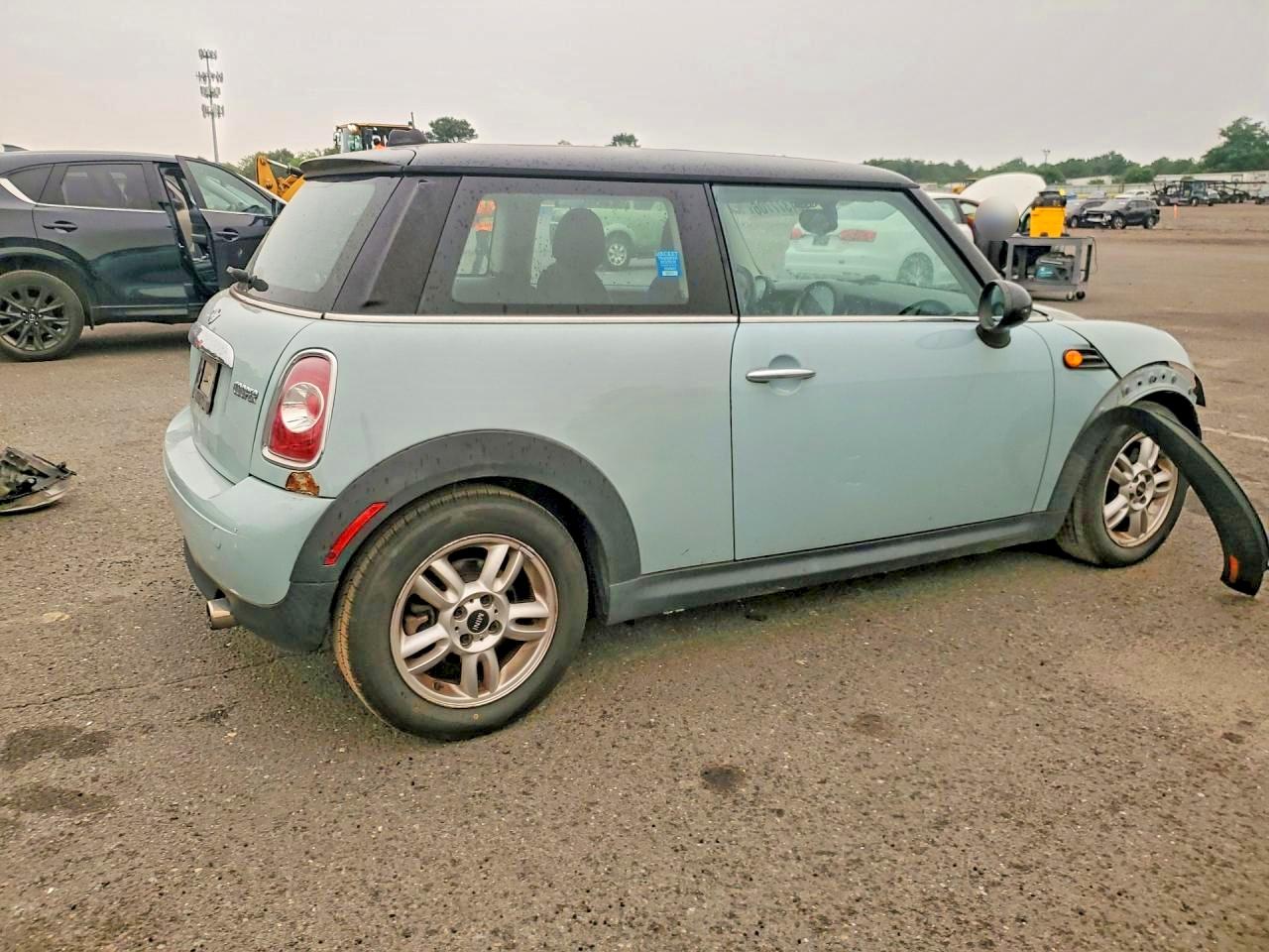 2012 MINI COOPER