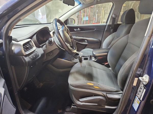 2019 KIA SORENTO L, LX, S