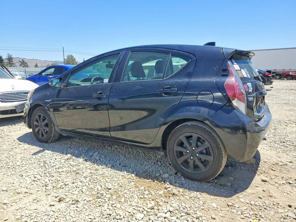 2016 TOYOTA PRIUS