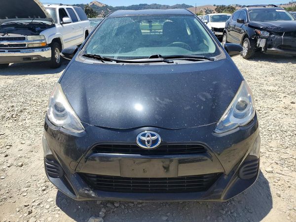 2016 TOYOTA PRIUS