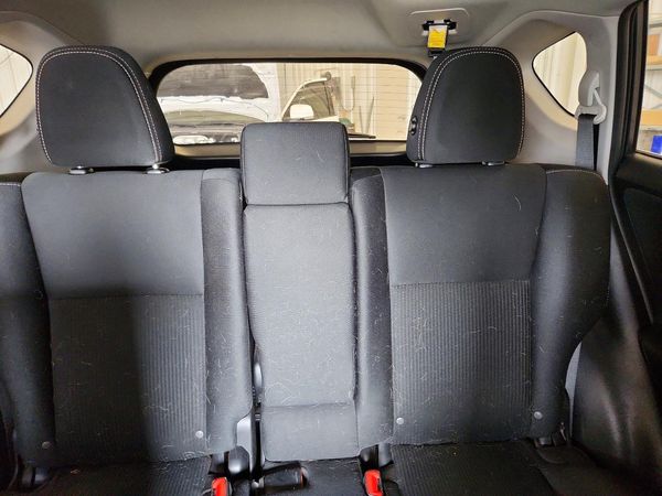 2015 TOYOTA RAV4 XLE (M Grade)