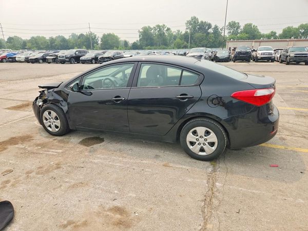 2016 KIA FORTE GL (Middle-Low Grade)