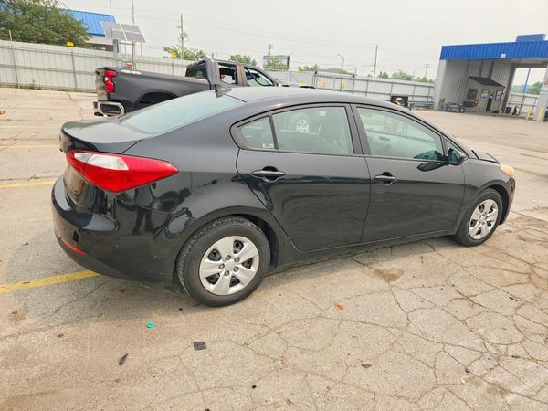 2016 KIA FORTE GL (Middle-Low Grade)