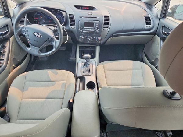 2016 KIA FORTE GL (Middle-Low Grade)