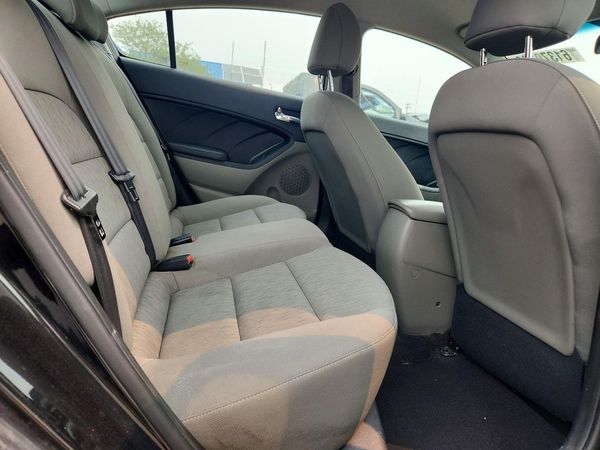 2016 KIA FORTE GL (Middle-Low Grade)