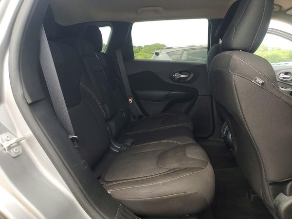 2015 JEEP CHEROKEE LATITUDE FWD