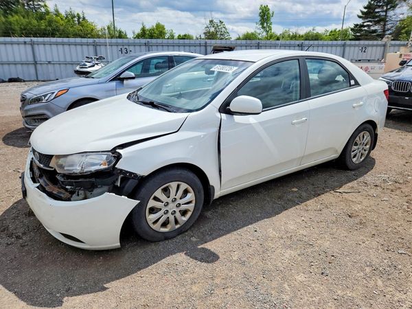 2013 KIA FORTE LX