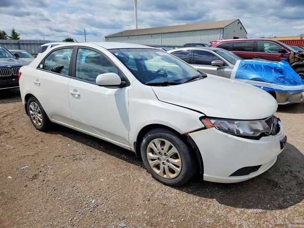 2013 KIA FORTE LX