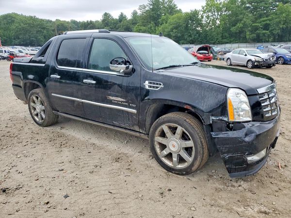 2013 CADILLAC ESCALADE