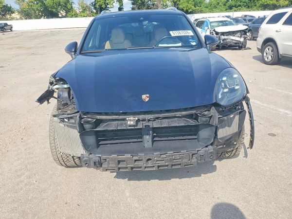 2018 PORSCHE CAYENNE S