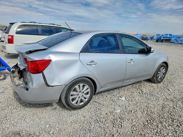 2013 KIA FORTE