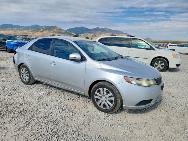 2013 KIA FORTE