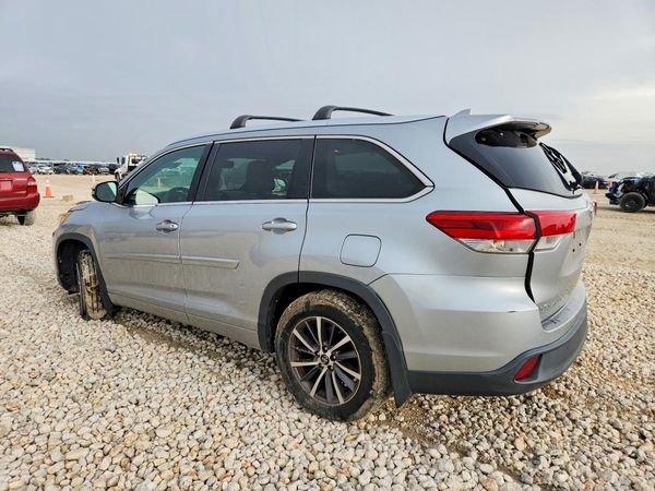 2017 TOYOTA HIGHLANDER