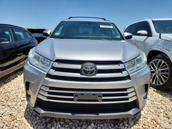 2017 TOYOTA HIGHLANDER