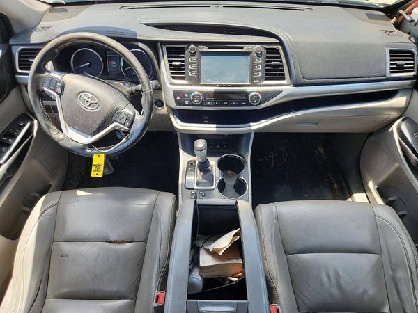 2017 TOYOTA HIGHLANDER