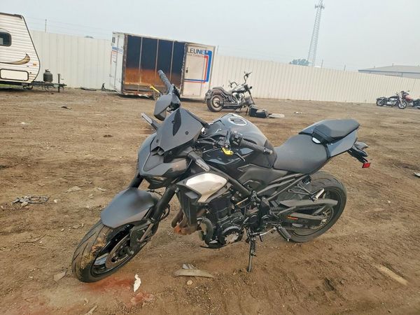2025 KAWASAKI ZR900 S — LSDT