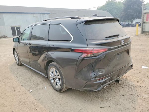 2021 TOYOTA SIENNA