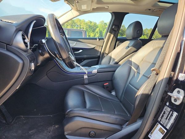 2022 MERCEDES-BENZ GLC GLC300