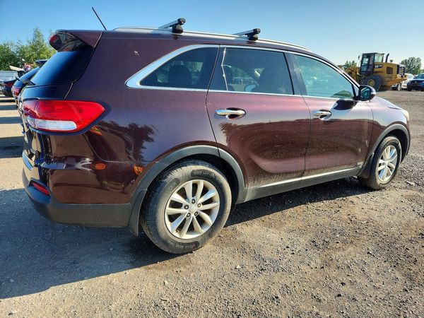 2016 KIA SORENTO L / LX