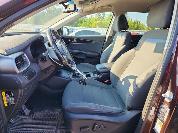 2016 KIA SORENTO L / LX
