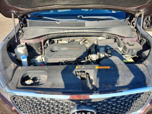 2016 KIA SORENTO L / LX
