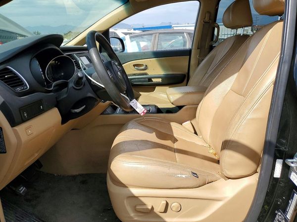 2016 KIA SEDONA
