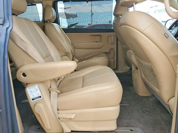 2016 KIA SEDONA