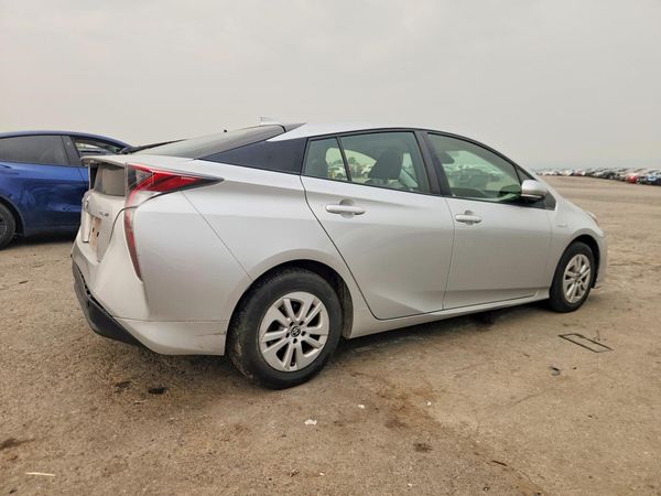 2017 TOYOTA PRIUS