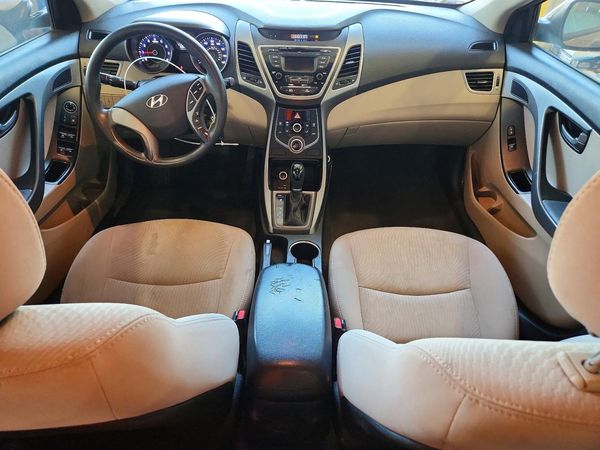 2015 HYUNDAI ELANTRA GLS(Middle)