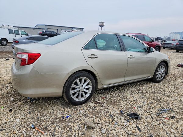 2014 TOYOTA CAMRY