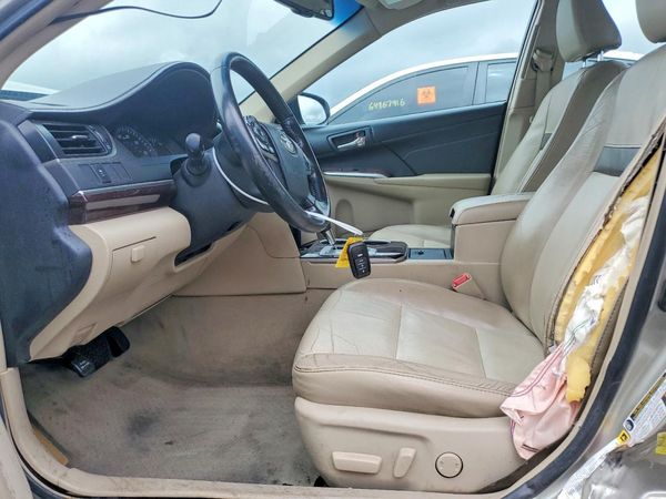 2014 TOYOTA CAMRY