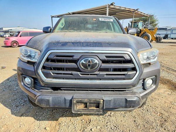 2018 TOYOTA TACOMA SR/SR5