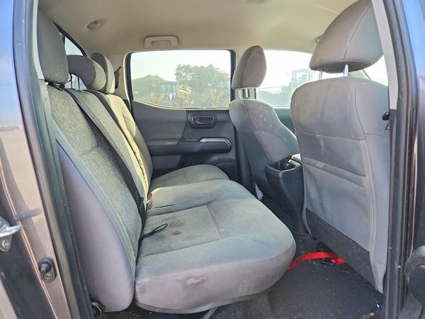2018 TOYOTA TACOMA SR/SR5