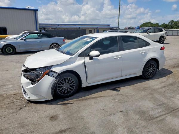 2024 TOYOTA COROLLA
