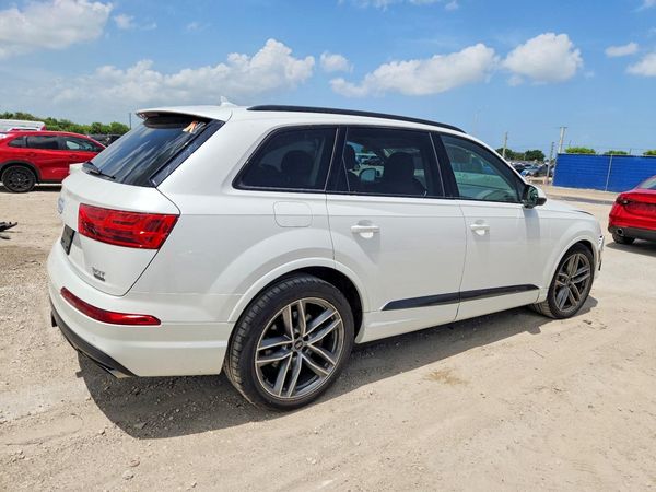 2017 AUDI Q7 quattro Prestige