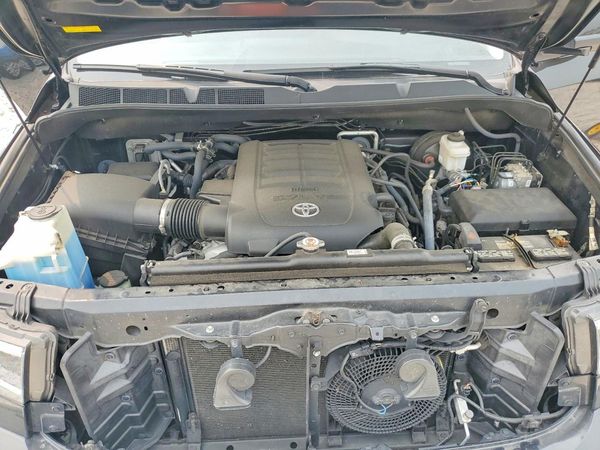 2019 TOYOTA SEQUOIA SR5 grade