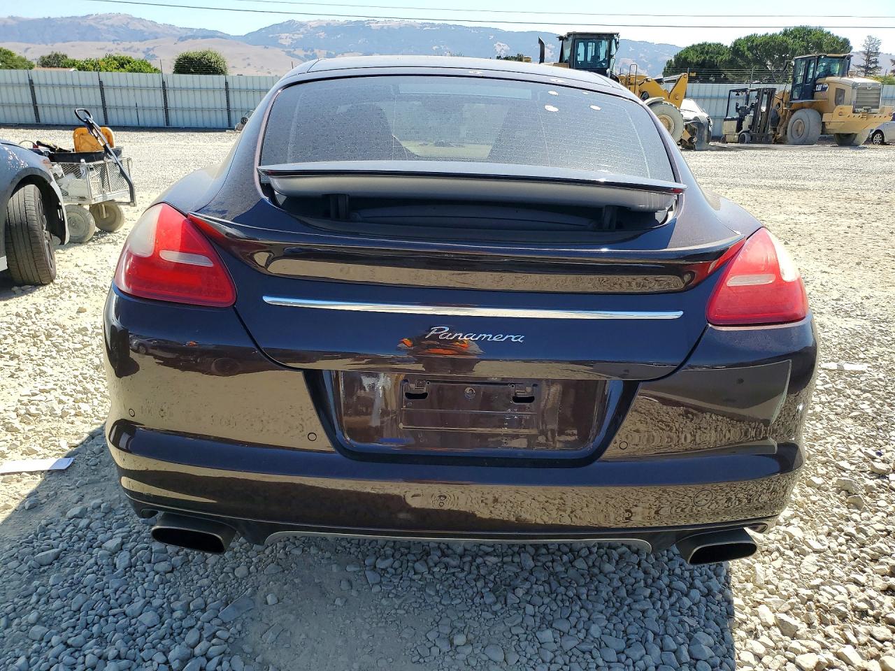 2013 PORSCHE PANAMERA Base (2WD), 4 (4WD)
