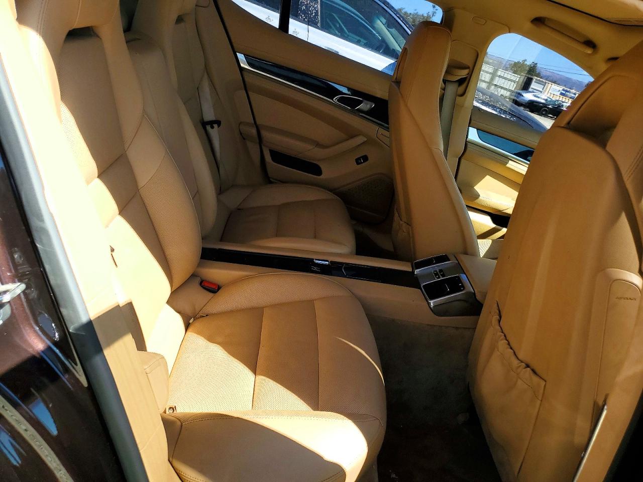 2013 PORSCHE PANAMERA Base (2WD), 4 (4WD)