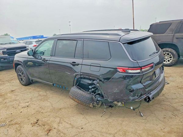 2026 JEEP GRAND CHEROKEE L LAREDO 4X4