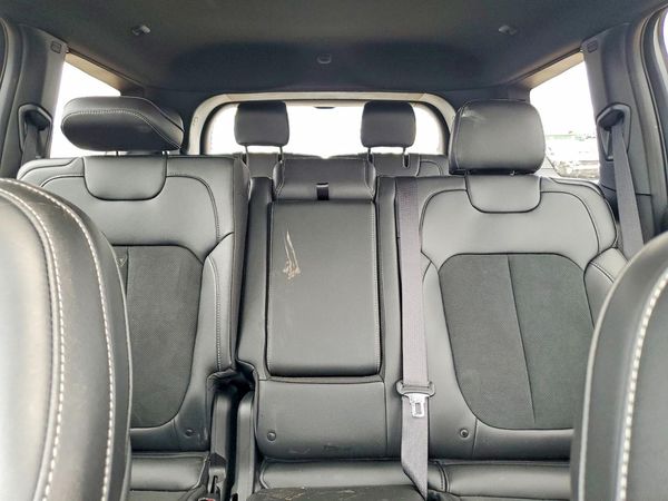 2026 JEEP GRAND CHEROKEE L LAREDO 4X4