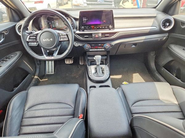 2024 KIA FORTE GT Line