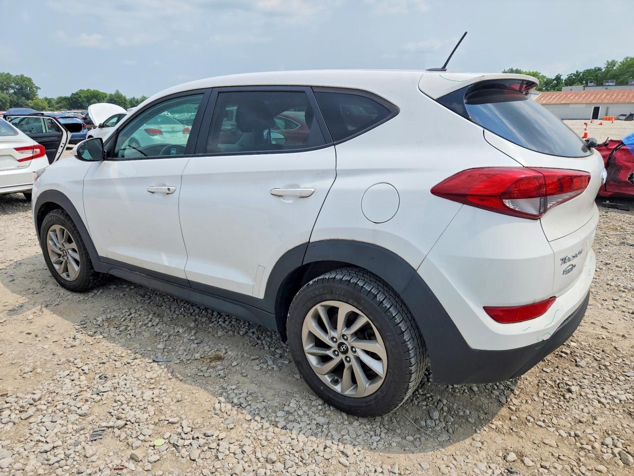 2016 HYUNDAI TUCSON SE
