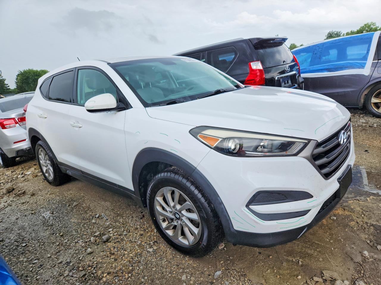 2016 HYUNDAI TUCSON SE