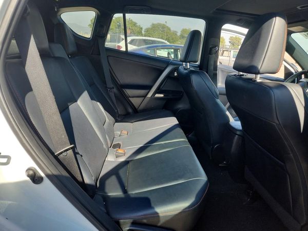 2016 TOYOTA RAV4 SE (S Grade)