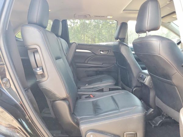 2019 TOYOTA HIGHLANDER SE/XLE