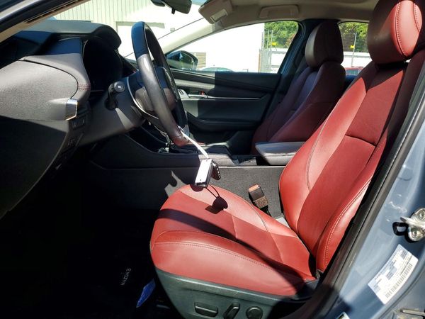 2023 MAZDA 3 Preferred Package