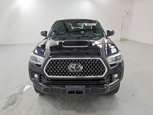 2018 TOYOTA TACOMA