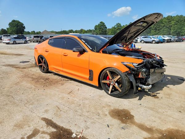 2019 KIA STINGER